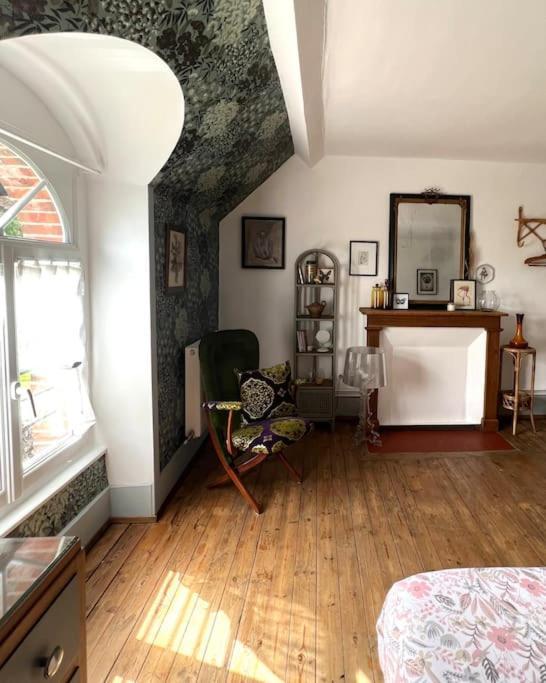 Charmante Maisonette A Arconnay Екстериор снимка