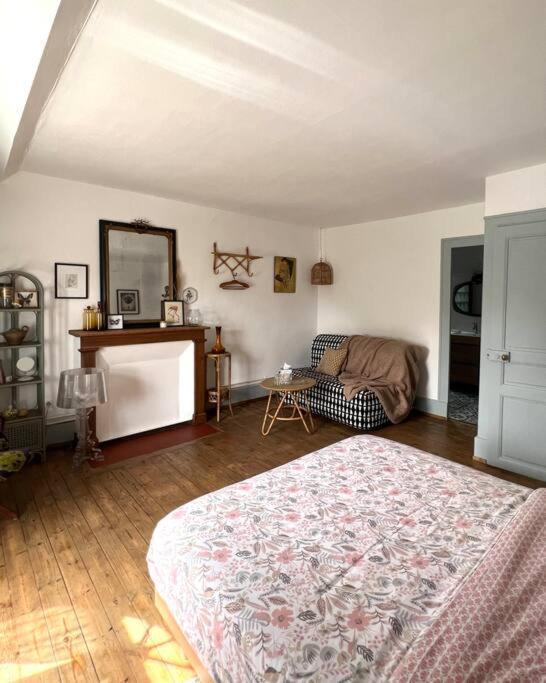 Charmante Maisonette A Arconnay Екстериор снимка